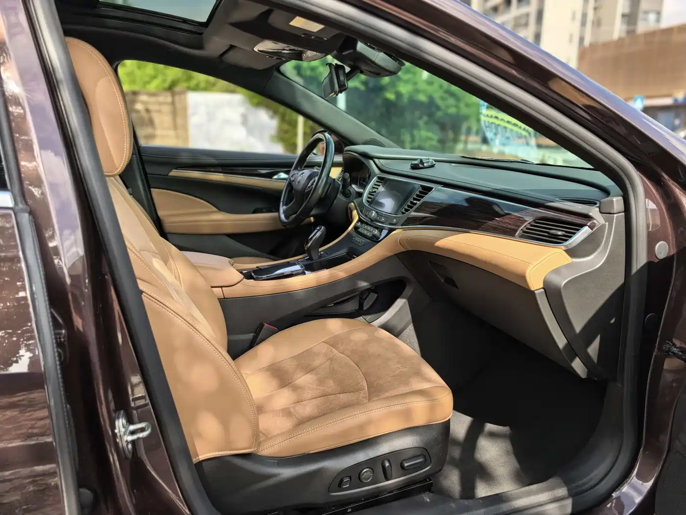 Buick LaCrosse 2018 Model 20T Luxury Edition фото 12
