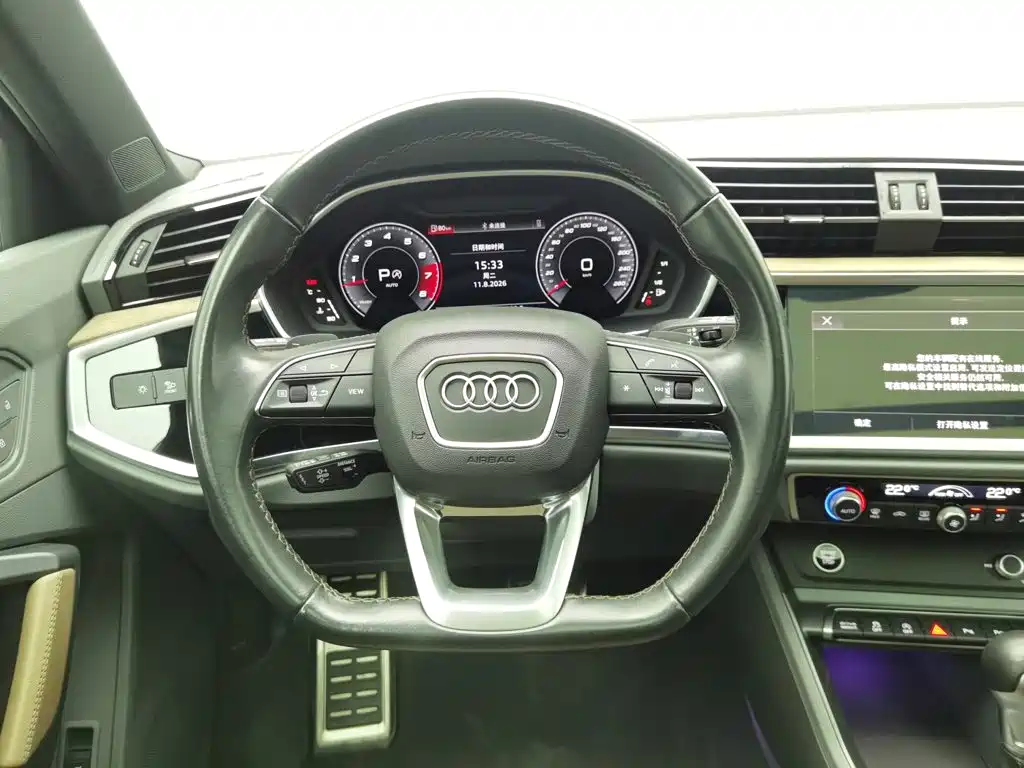 Фото 11 - Audi Q3