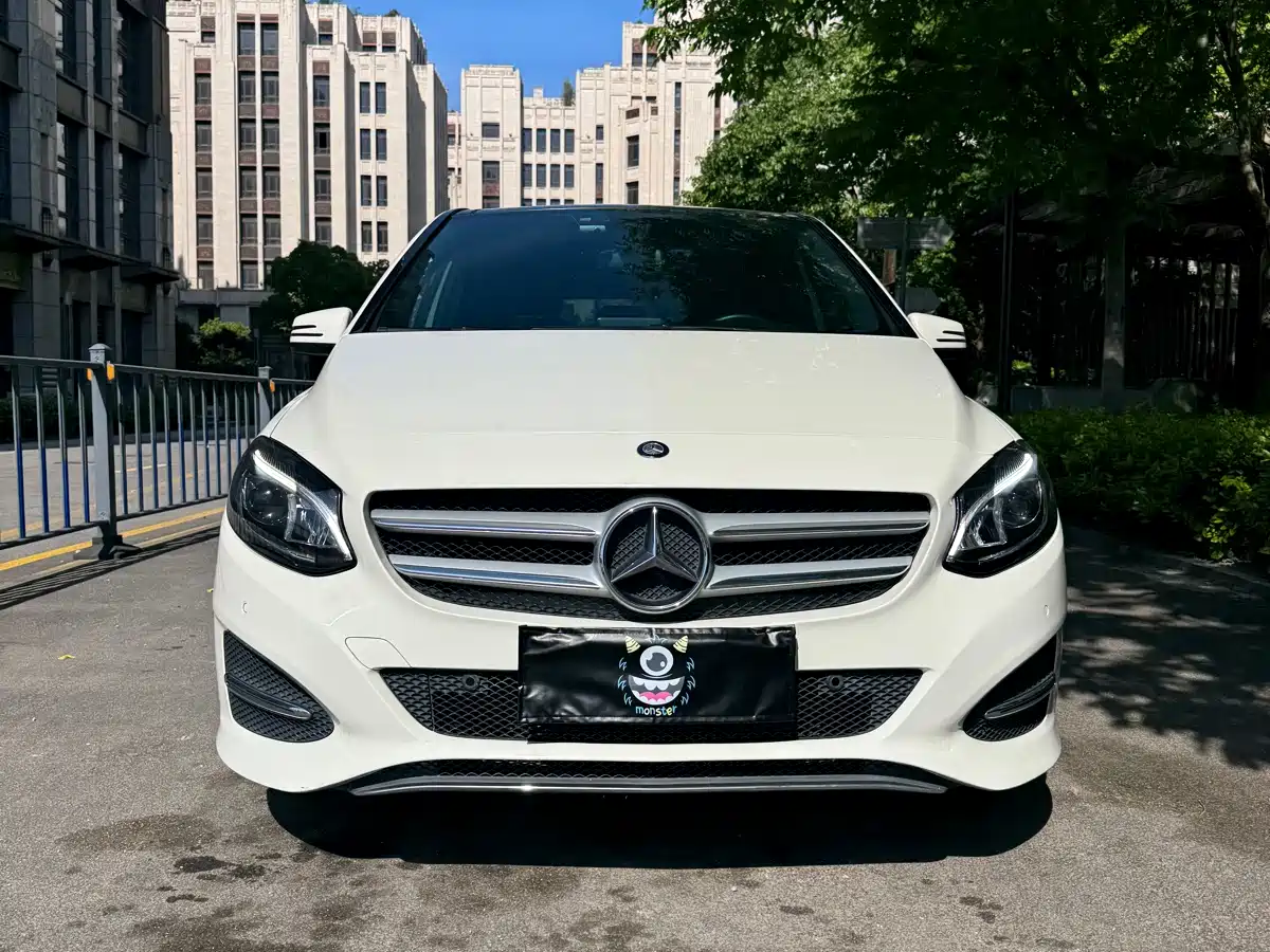 Mercedes-Benz B-Class 2017 B 200 Dynamic фото 2