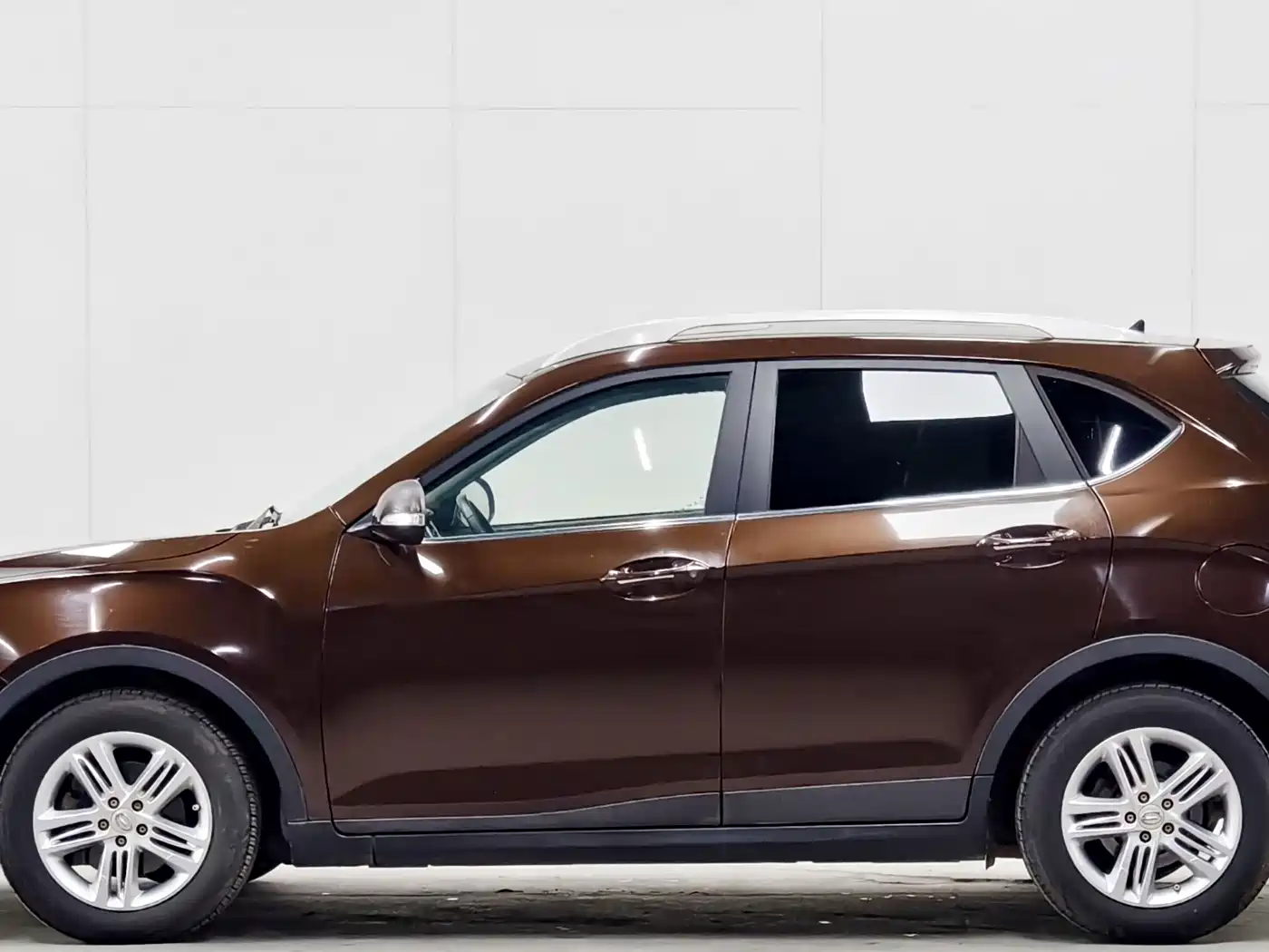 GAC Trumpchi Trumpchi GS5 2014 2.0L Auto 2WD Anniversary Value Edition фото 7