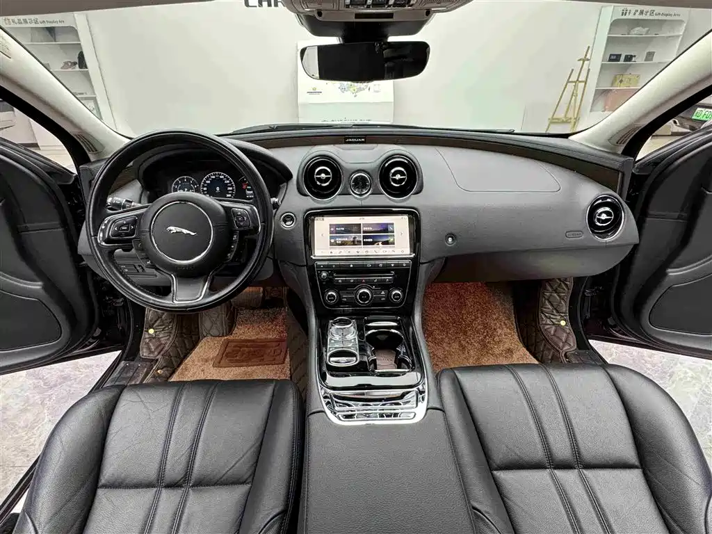Jaguar XJ 2018 XJL 3.0 SC 2WD Elegant Business Edition фото 9