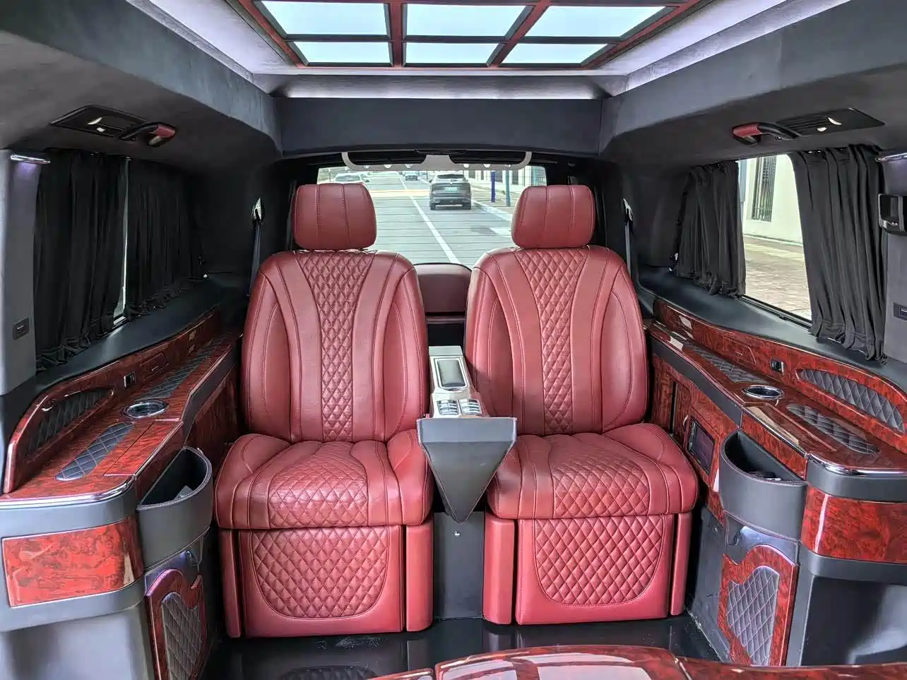 Mercedes-Benz V-Class 2018 V 260 L Premium Long Version China V фото 13