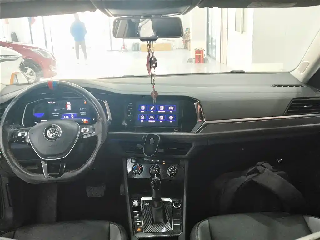 Volkswagen Sagitar 2021 200TSI DSG Comfort Smart Edition фото 6