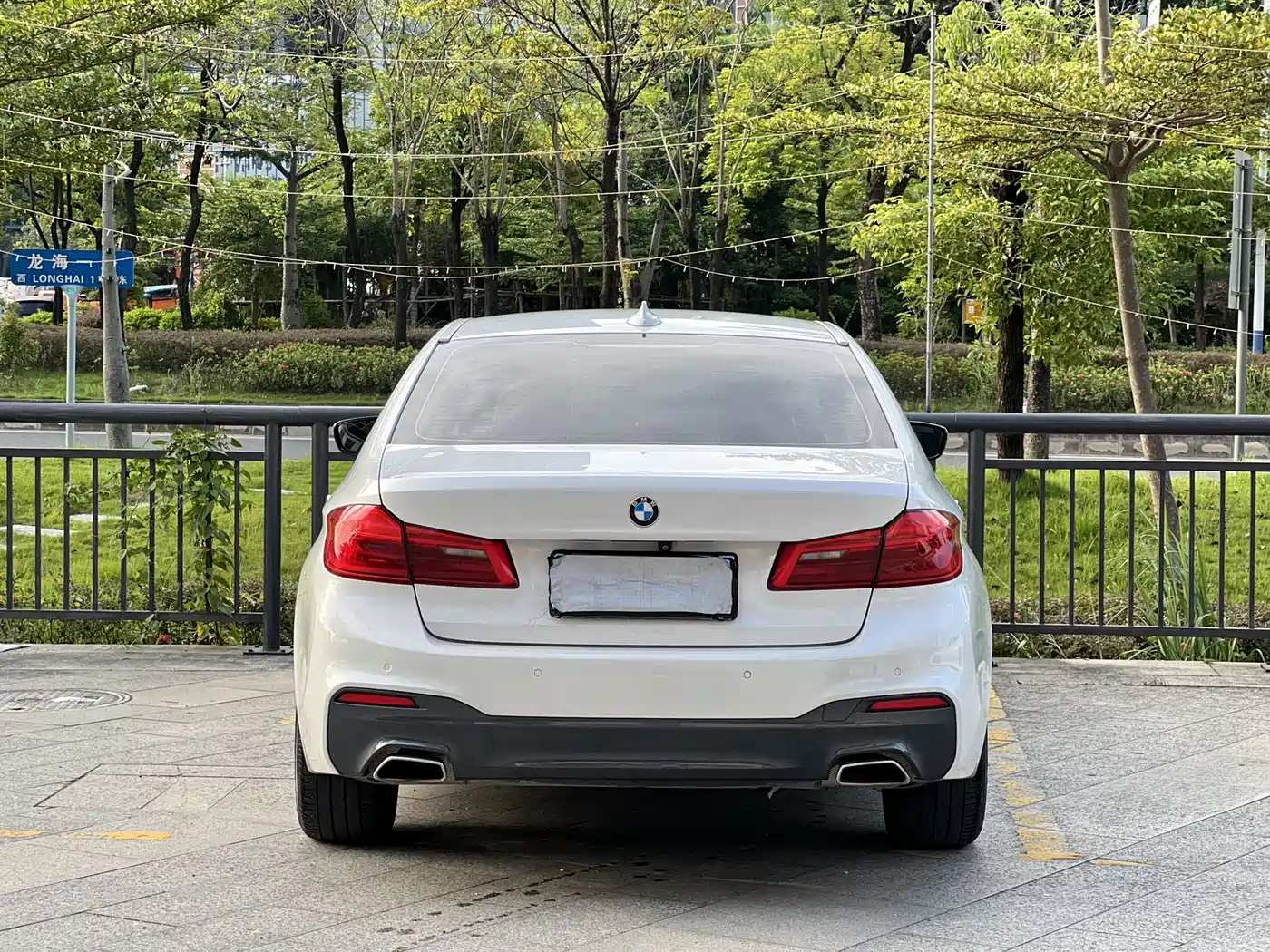 BMW 5 Series 2018 525Li M Sport Package фото 8