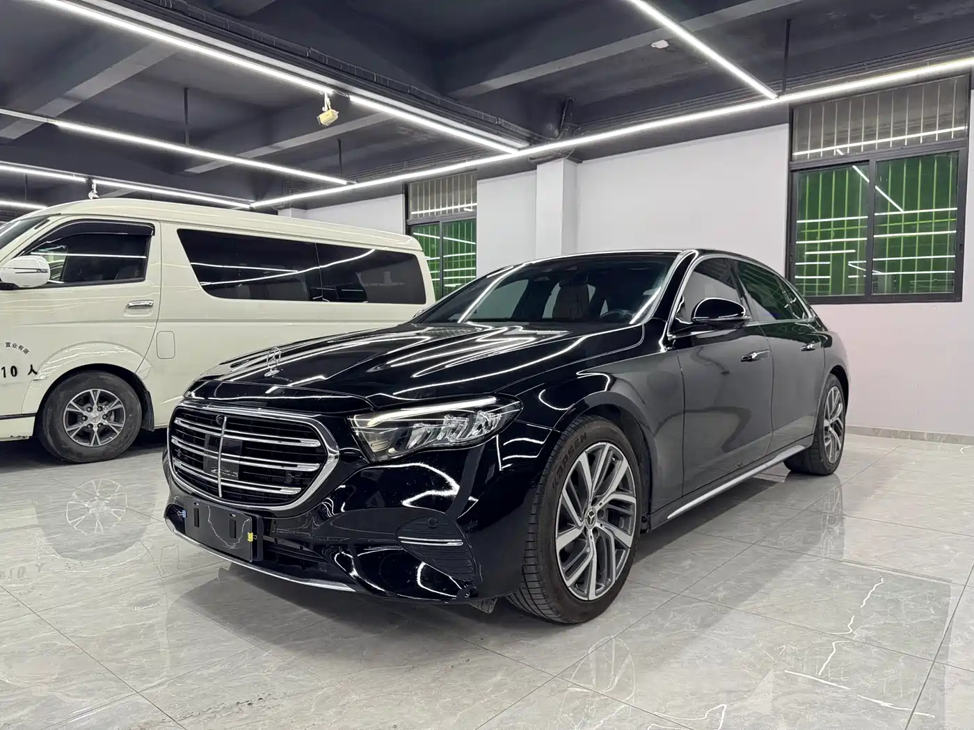 Mercedes-Benz E-Class 2024 E 300 L Fashion