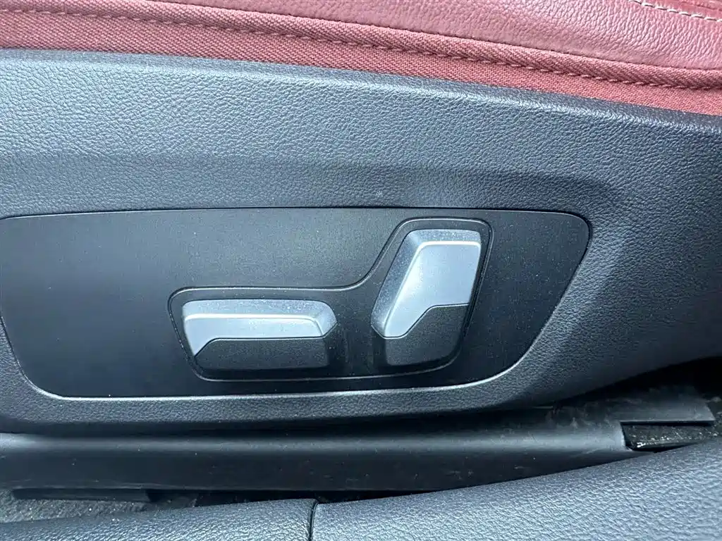 BMW 3 Series 2023 320Li M Sport Package фото 11