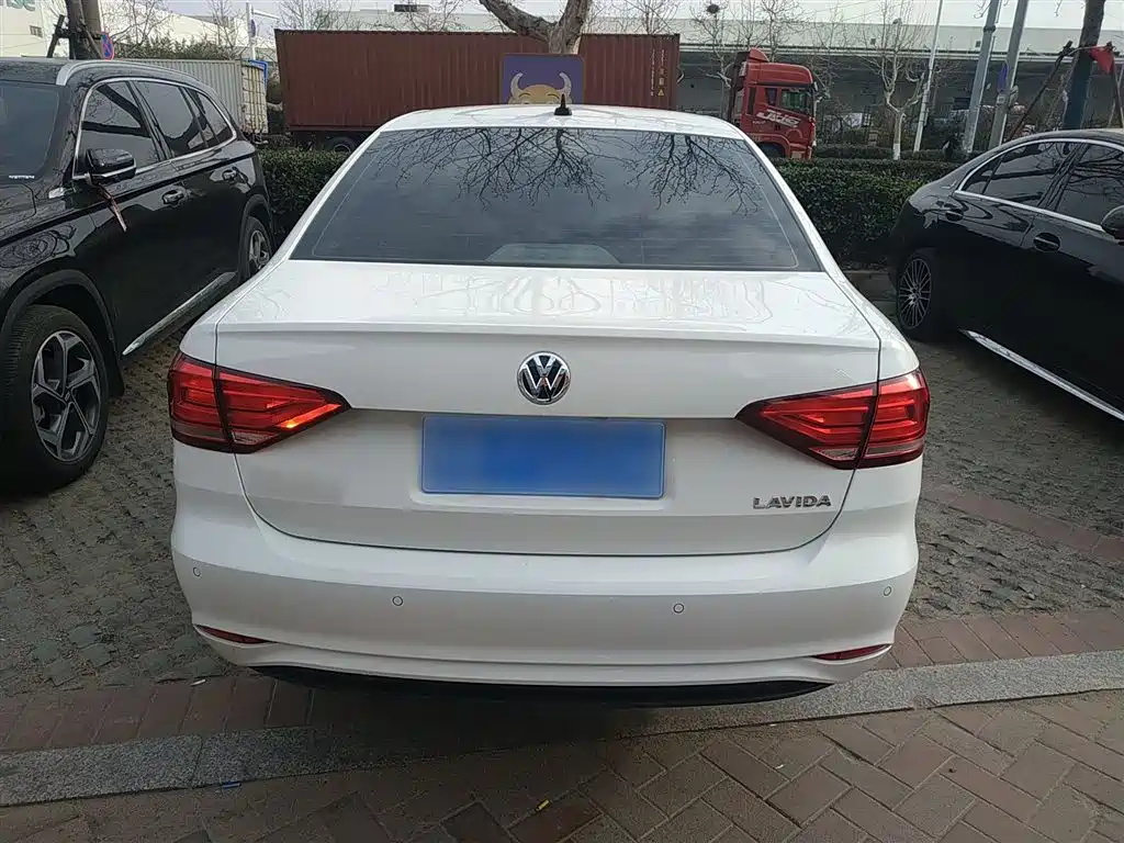 Volkswagen Lavida 2019 Lavida Start 1.5L Auto Trend (China VI) фото 4