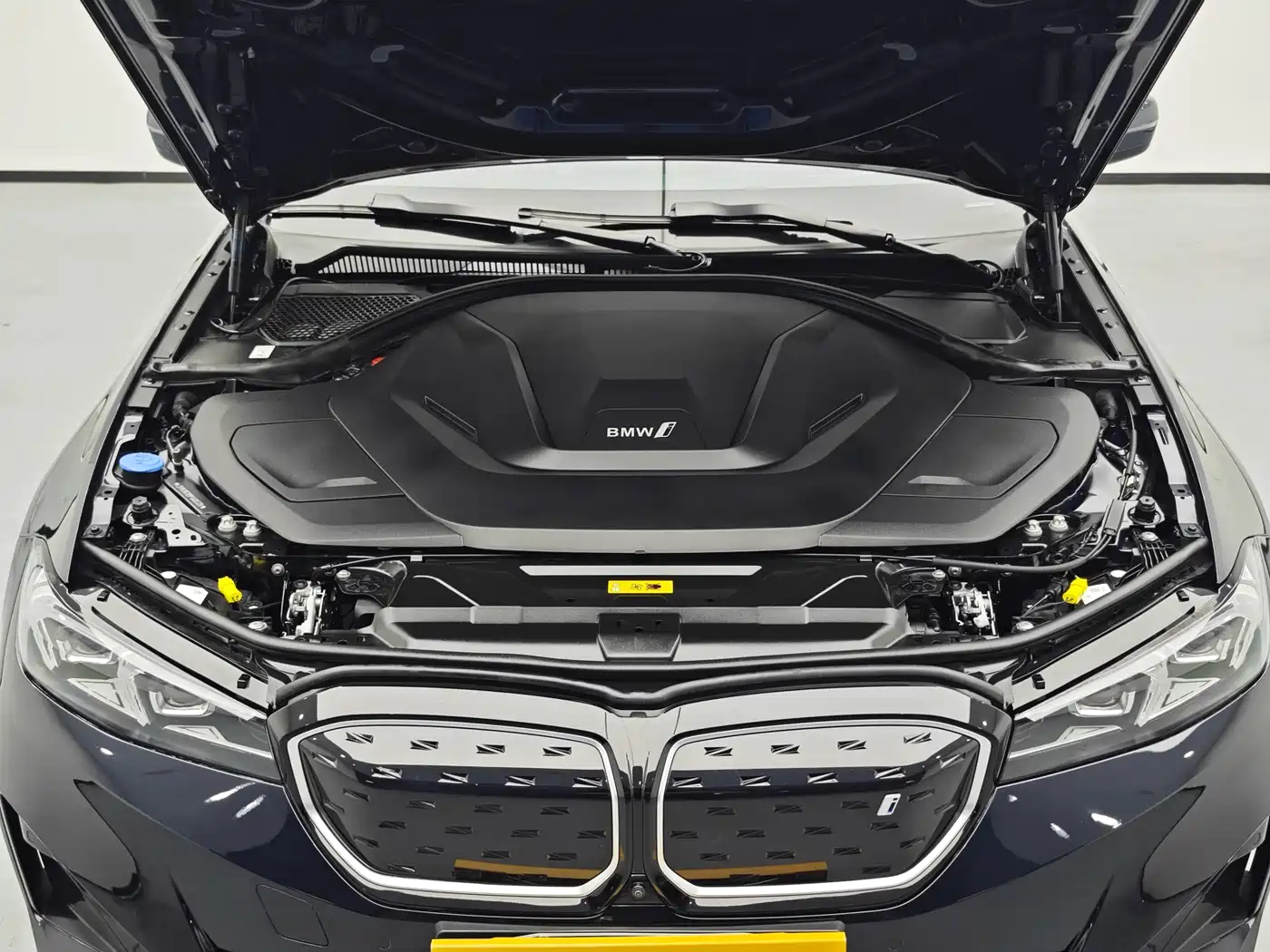 BMW i3 2022 eDrive 35 L фото 11