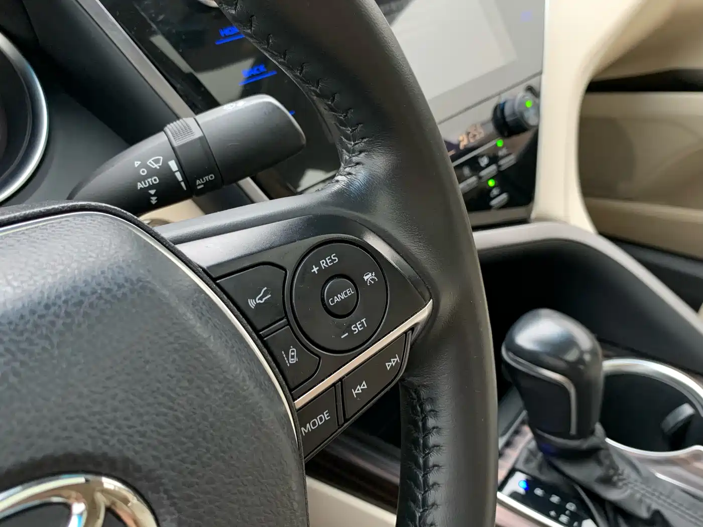 Toyota Camry 2019 Facelift 2.0G Luxury Edition фото 24