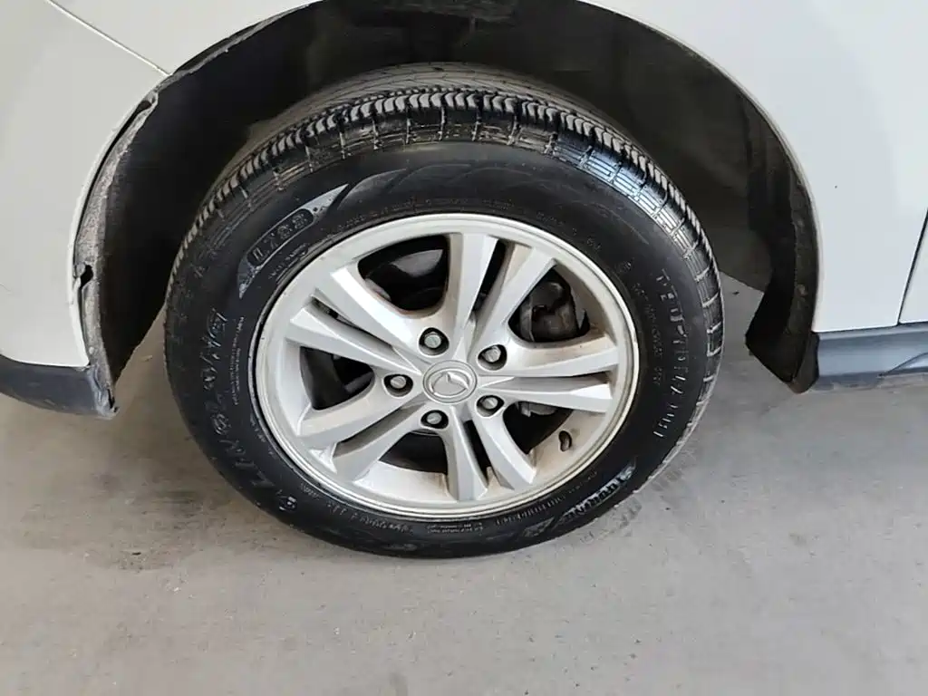 BAIC Huansu H3 2017 2015 1.5L Manual Comfort