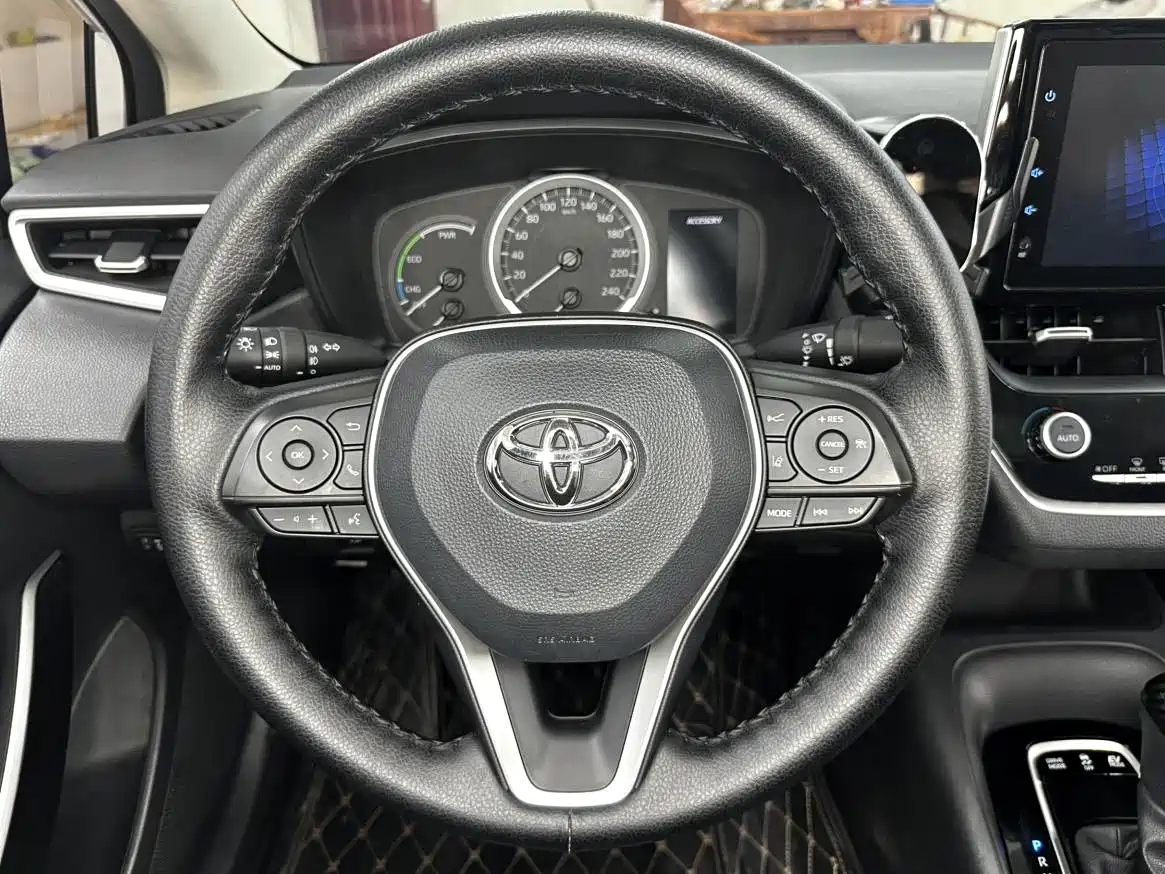 Photo 14 - Toyota Corolla