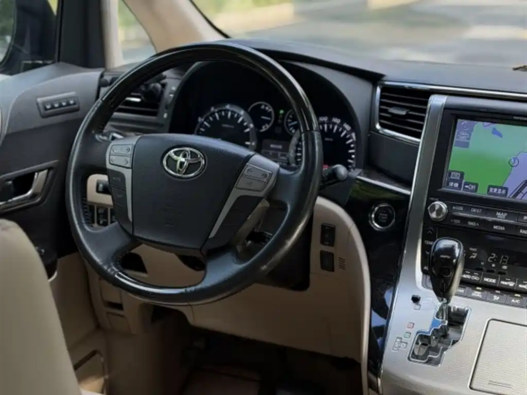 Toyota Alphard 2012 3.5L Luxury Edition фото 4