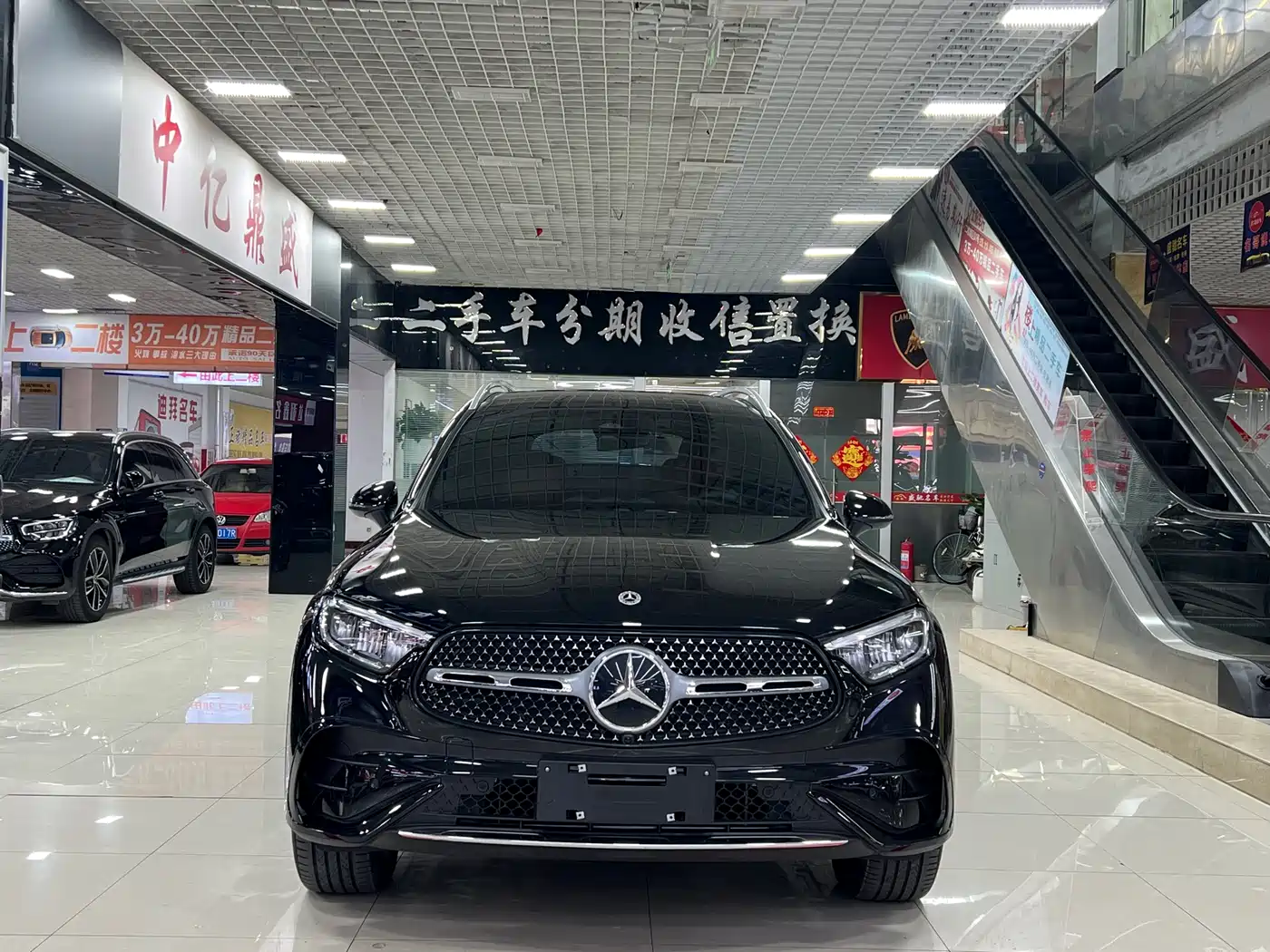 Mercedes-Benz GLC 2024 GLC 260 L 4MATIC Luxury 5-seater фото 2