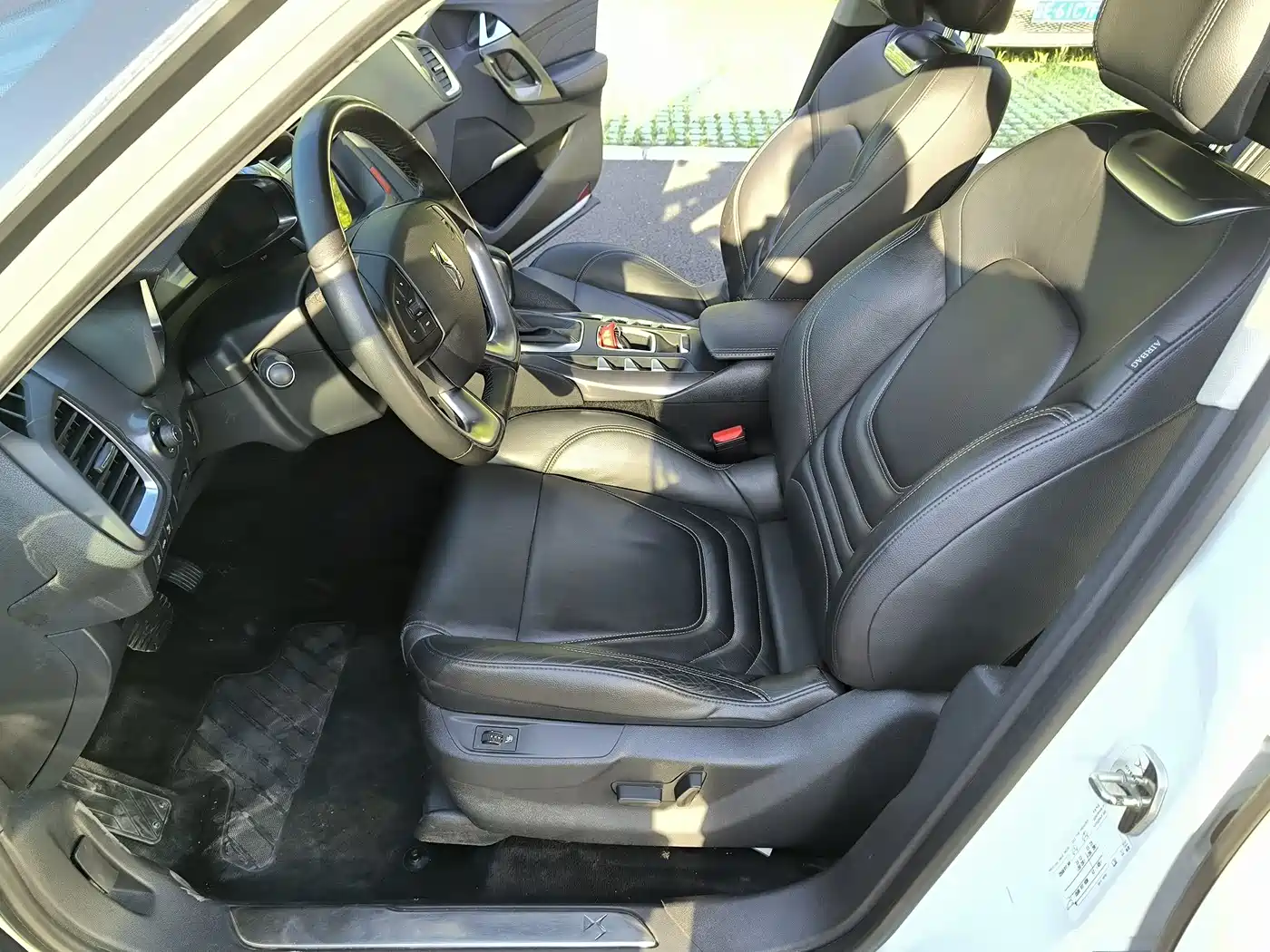 DS 5 2014 1.6T Luxury THP160 фото 7
