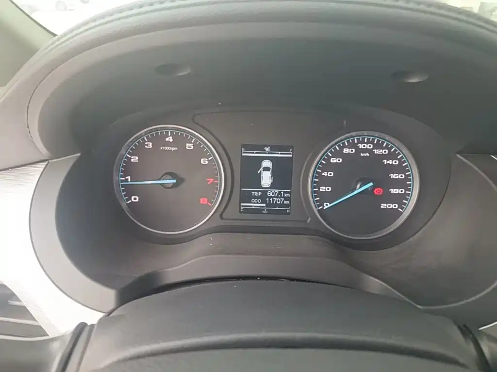 JAC Refine M3 2023 2022 1.8L 7-Seater Standard