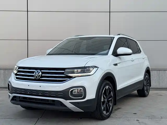 Volkswagen Tacqua 200TSI DSG, Enjoy Smart Connect