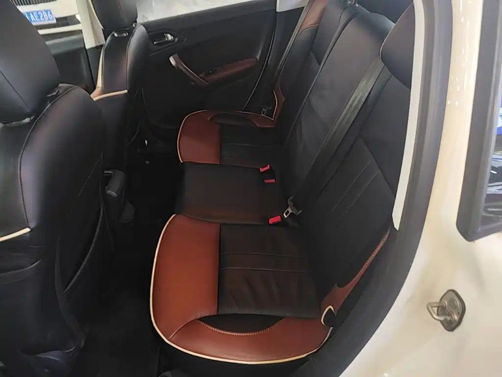 Peugeot 2008 2016 2014 1.6L Automatic Fashion Edition