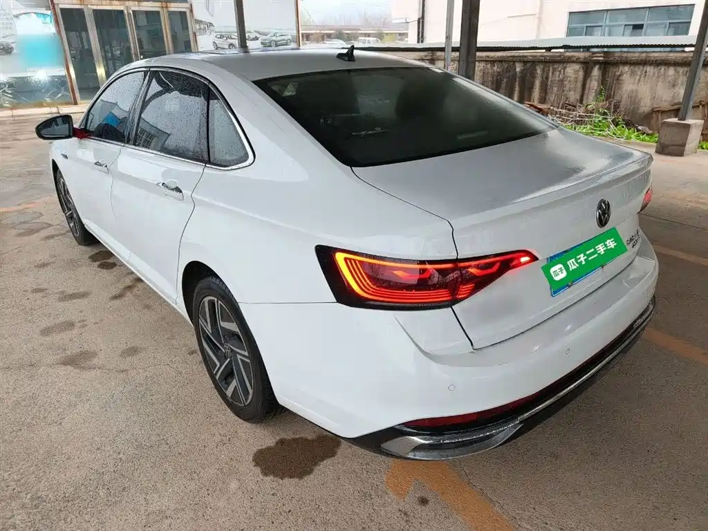 Volkswagen Sagitar 2023 Model Year 200TSI DSG Surpass Edition фото 22