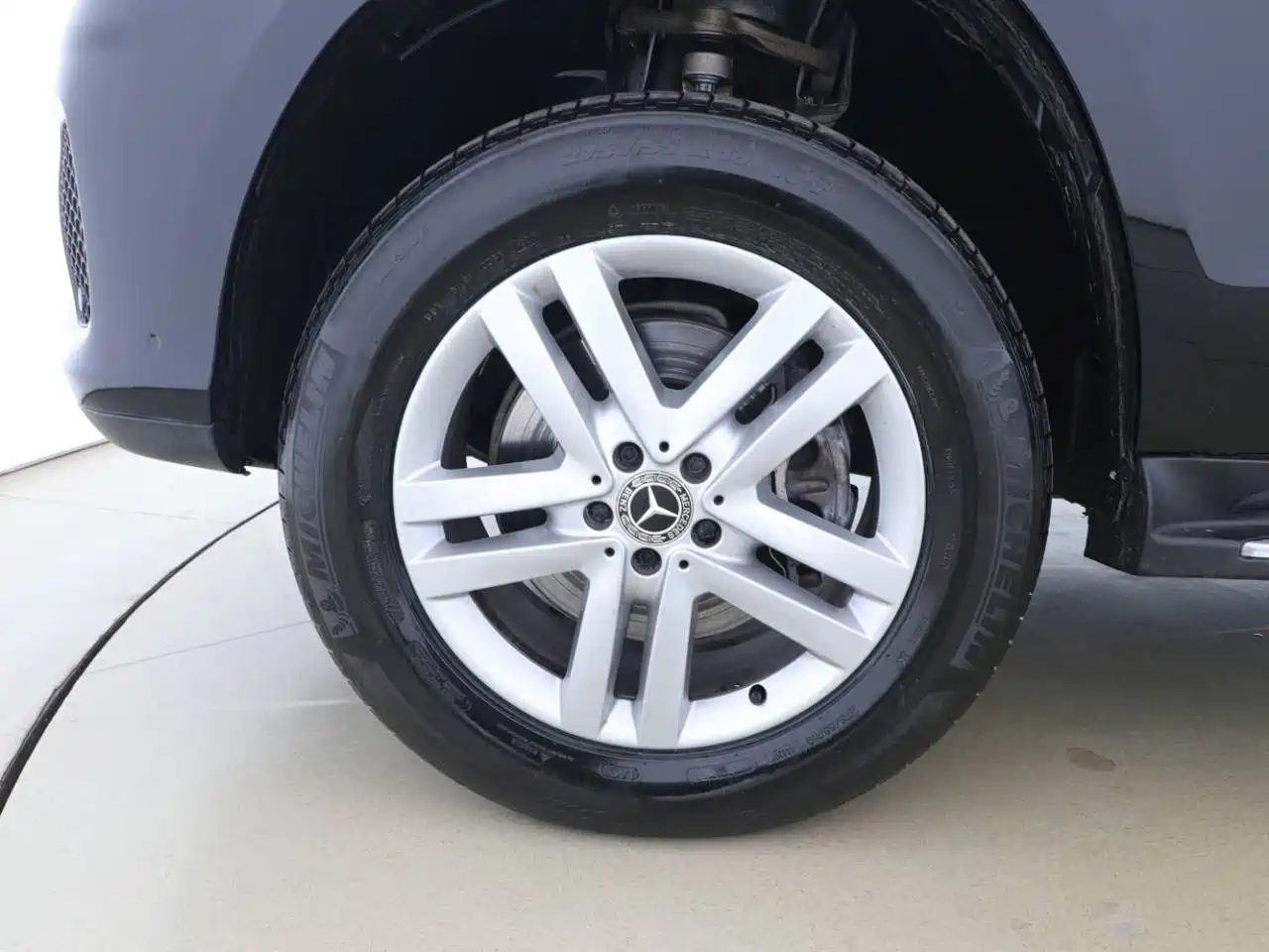 Mercedes-Benz GLS 2018 Facelift GLS 320 4MATIC фото 11