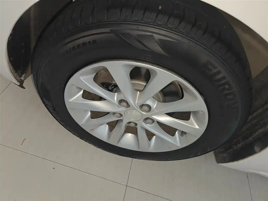 Buick Excelle 2019 15T DCT Progressive Type China VI фото 23