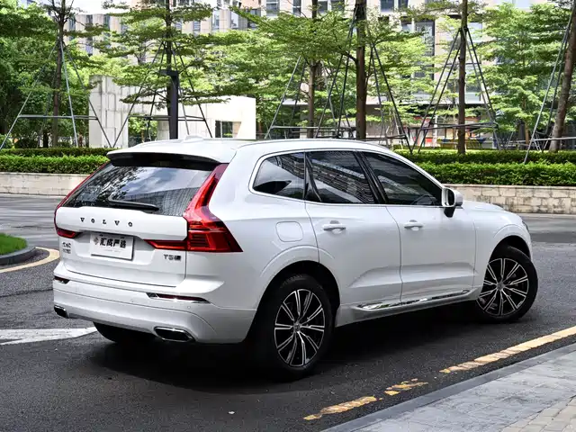 Volvo XC60 2020 T5 AWD Inscription Luxury Edition — фото 5