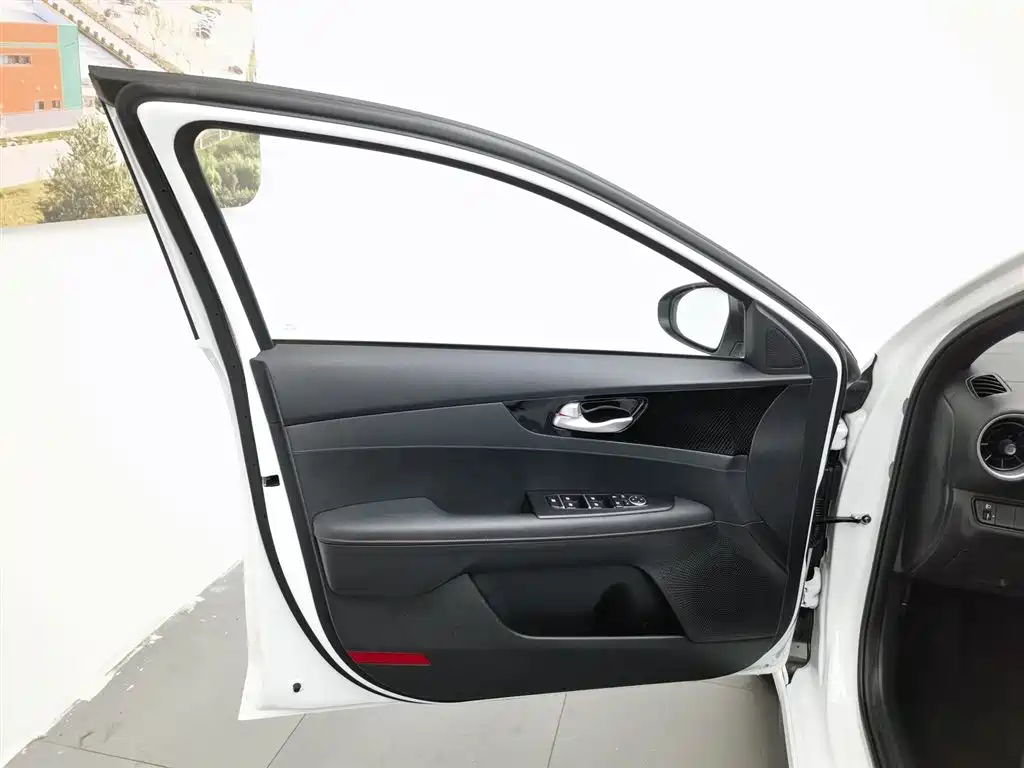 Kia K3 2019 Model 1.4T DCT GT-Line Smart Sport Edition фото 8