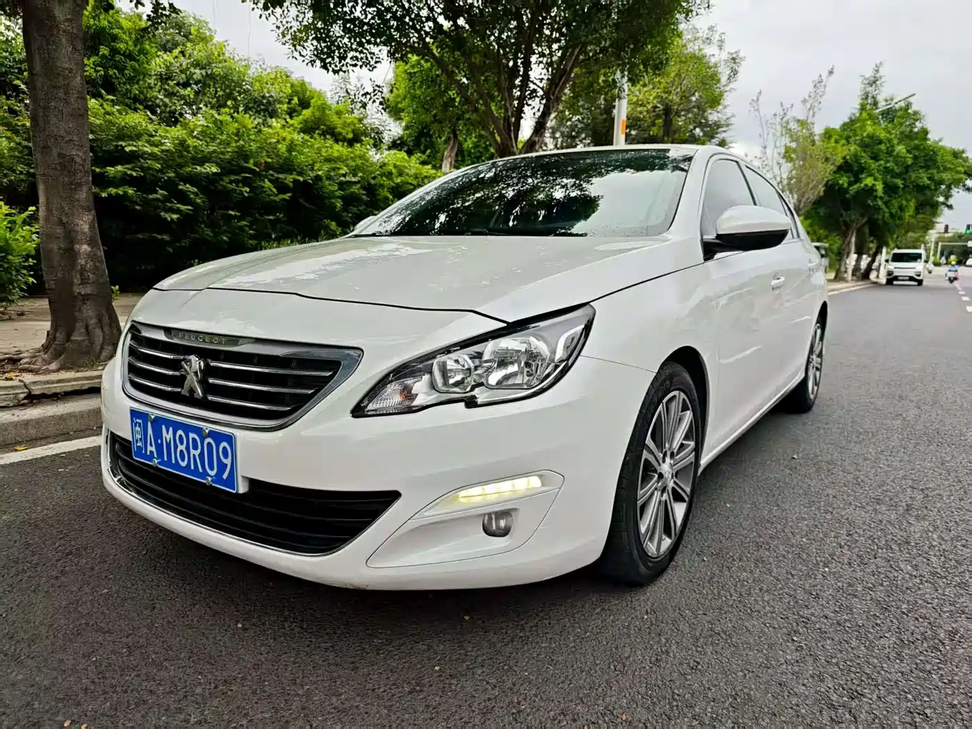 Peugeot 408 2014 1.8L Automatic Luxury Edition