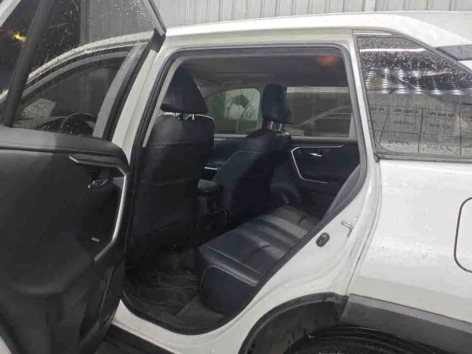 Toyota RAV4 Rongfang 2022 2.0L CVT 4WD Trend Edition фото 7