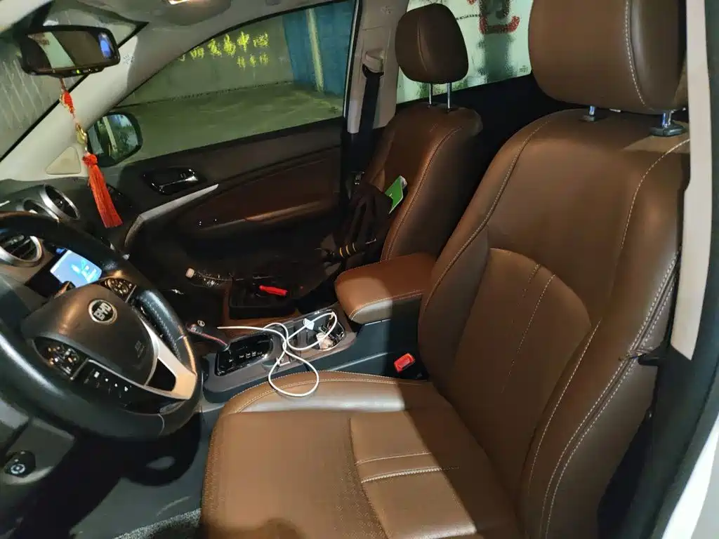 BYD S7 2015 2015 2.0T Automatic Flagship Model