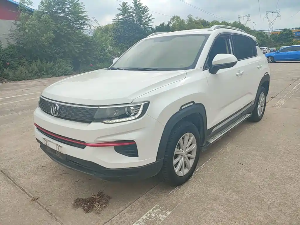 Changan Changan CS35 PLUS 2021 Glory Million Edition 1.6L CVT Elite