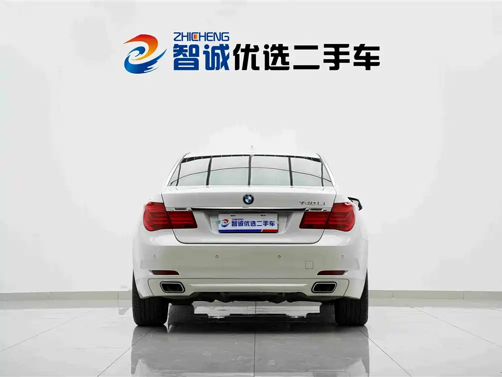 BMW 7 Series 2011 2009 740Li Luxury