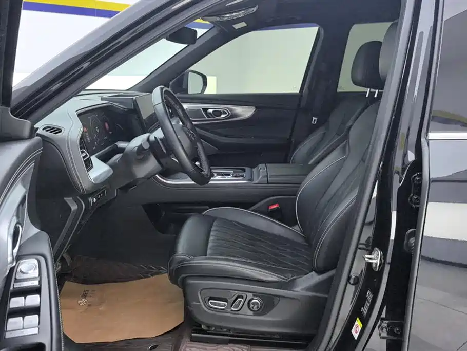 GAC Trumpchi Trumpchi GS8 2022 Pilot Series 2.0TGDI 4WD Luxury Smart Connect Edition (7-Seater) фото 9