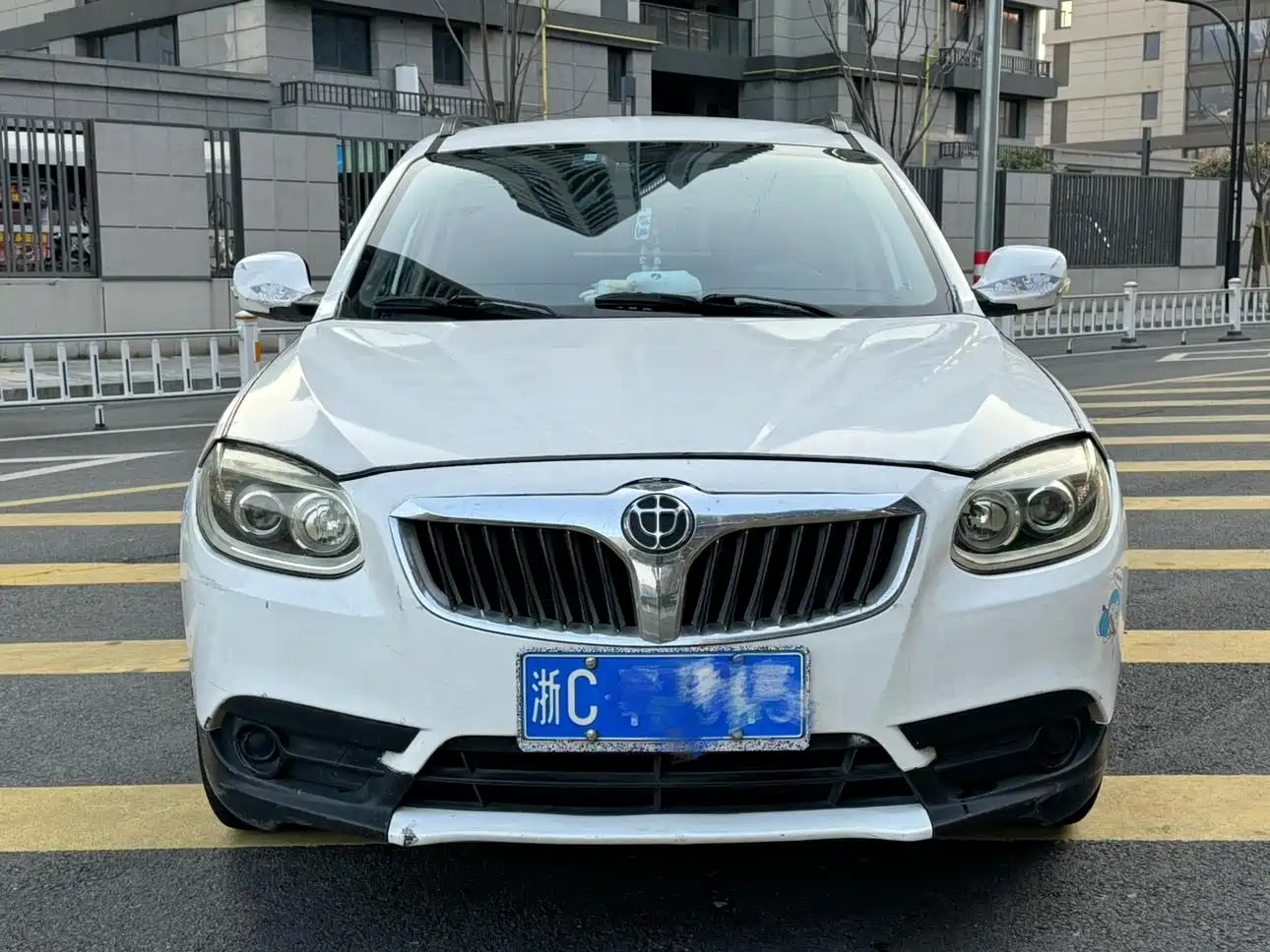 Фото 16 - Zhonghua V5