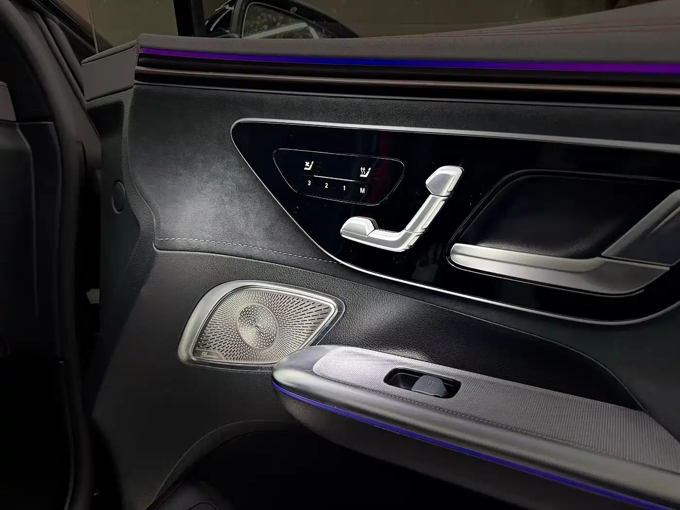 MERCEDES-BENZ EQE AMG