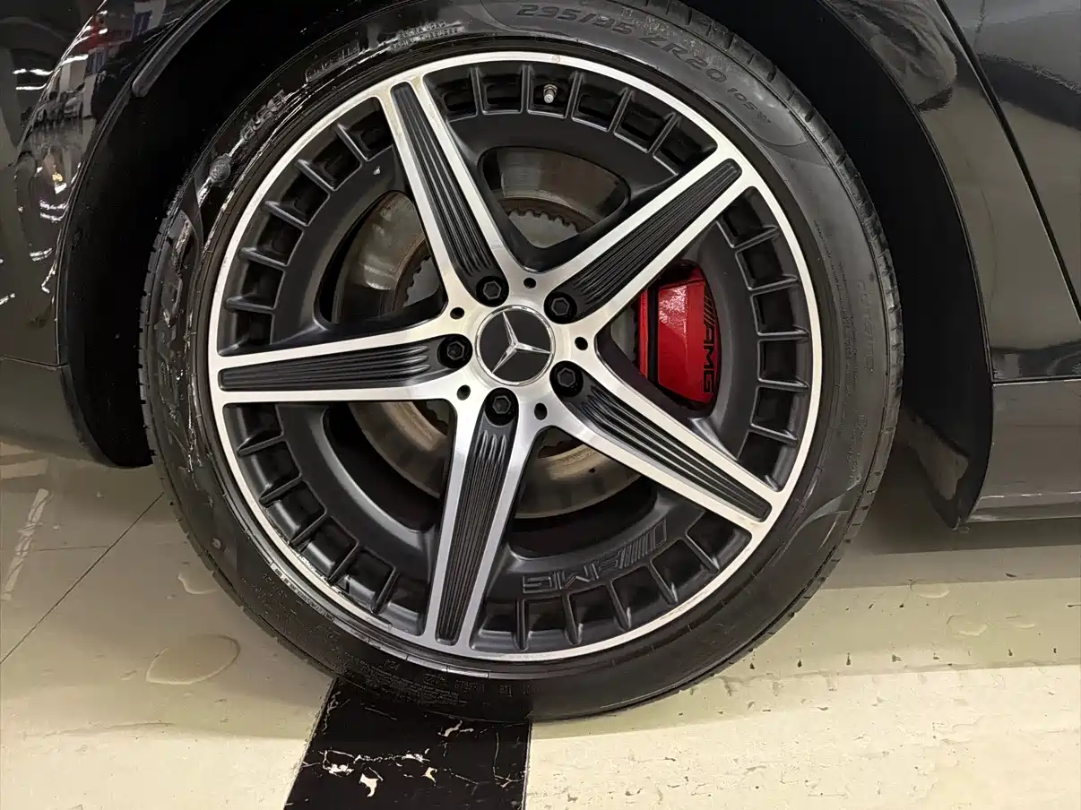 MERCEDES-BENZ EQE AMG