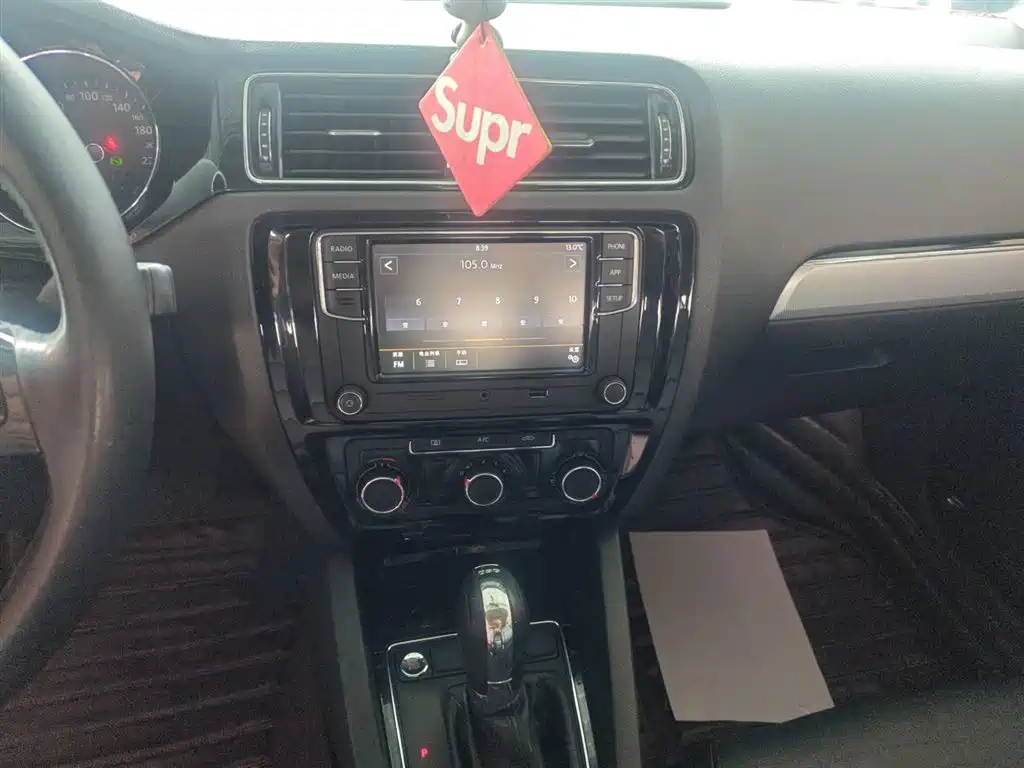 Volkswagen Sagitar 2018 280TSI DSG Spark Edition фото 13
