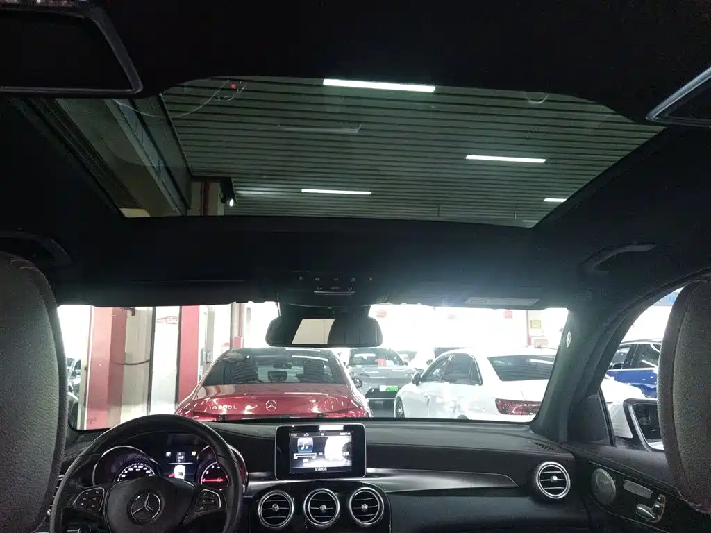 Mercedes-Benz GLC 2019 GLC 260 L 4MATIC Luxury фото 18