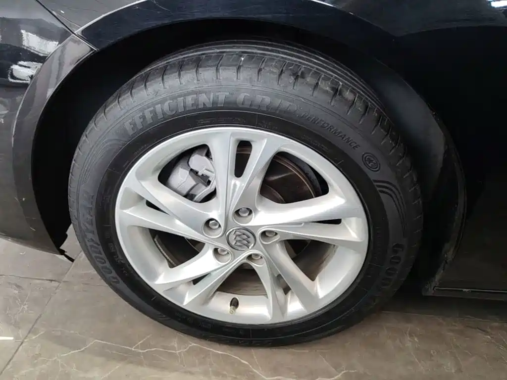 Фото 23 - Buick Regal
