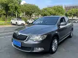 Фото 1 - Škoda Superb