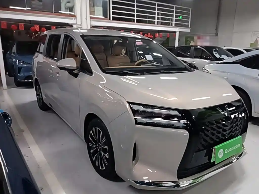 Wuling Motors Xingguang 730 New Energy 2025 2025 Model Plug-in Hybrid Base Version