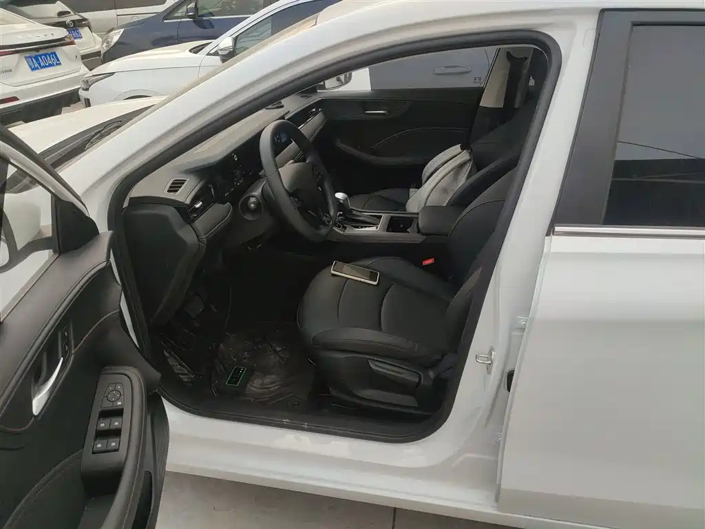 ROEWE I5