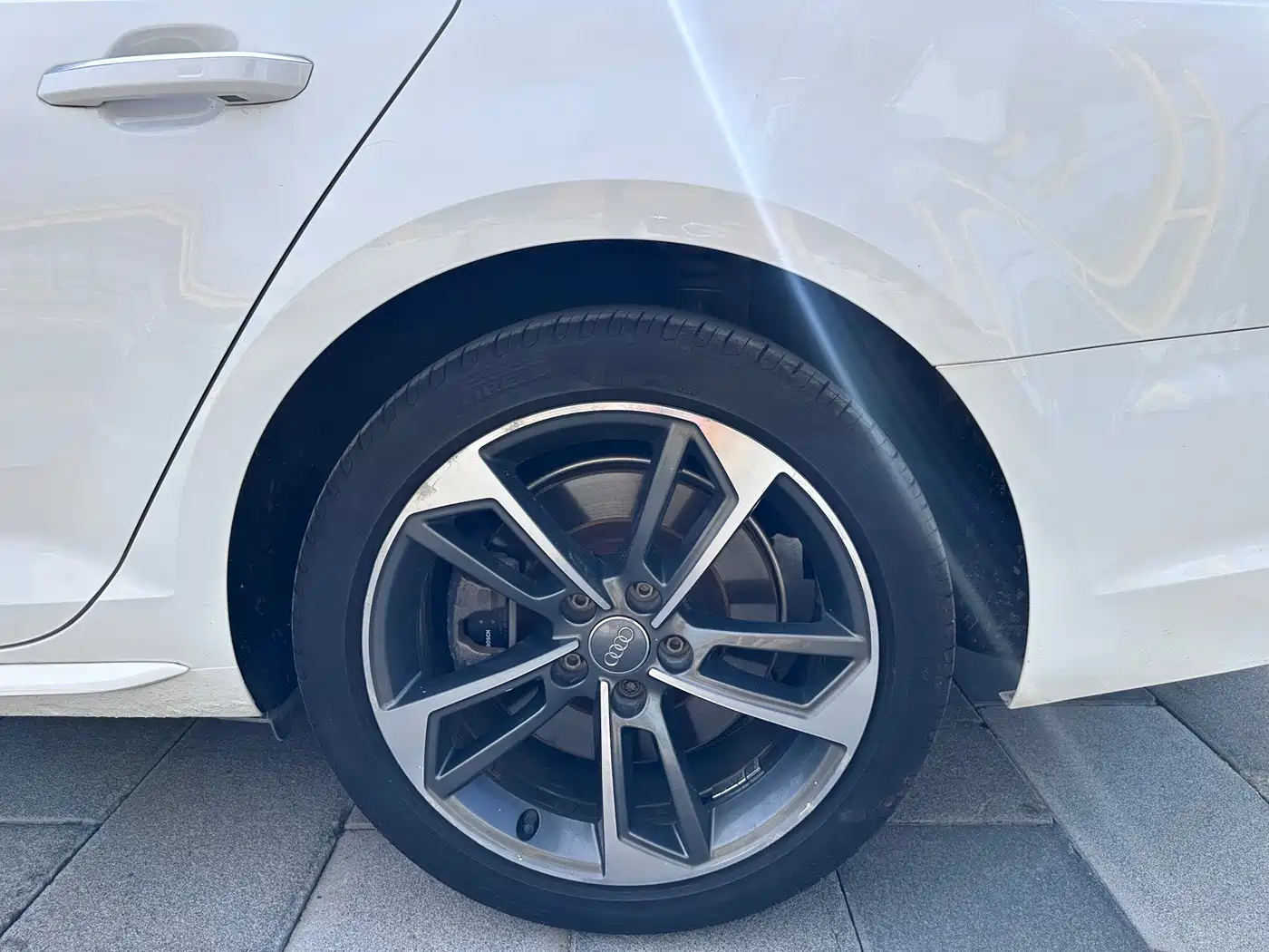 Фото 16 - Audi A4L