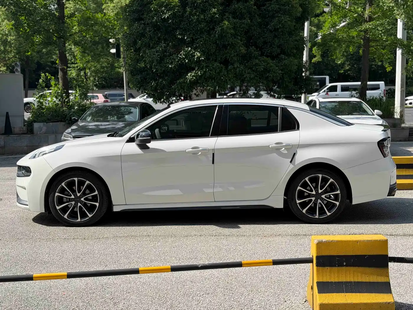 Lynk & Co 03 2019 1.5TD DCT Power Edition China VI фото 4