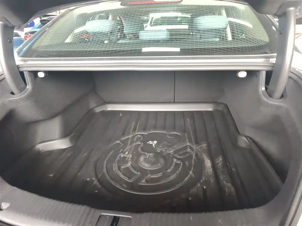 Hongqi H5 PHEV 2025 170 Super Hybrid Edition фото 19