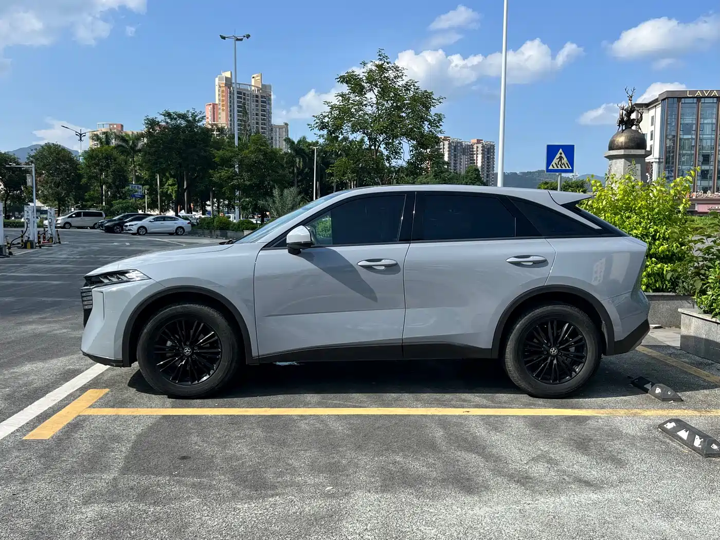 Venucia Big V 2022 2021 260T Idol Edition