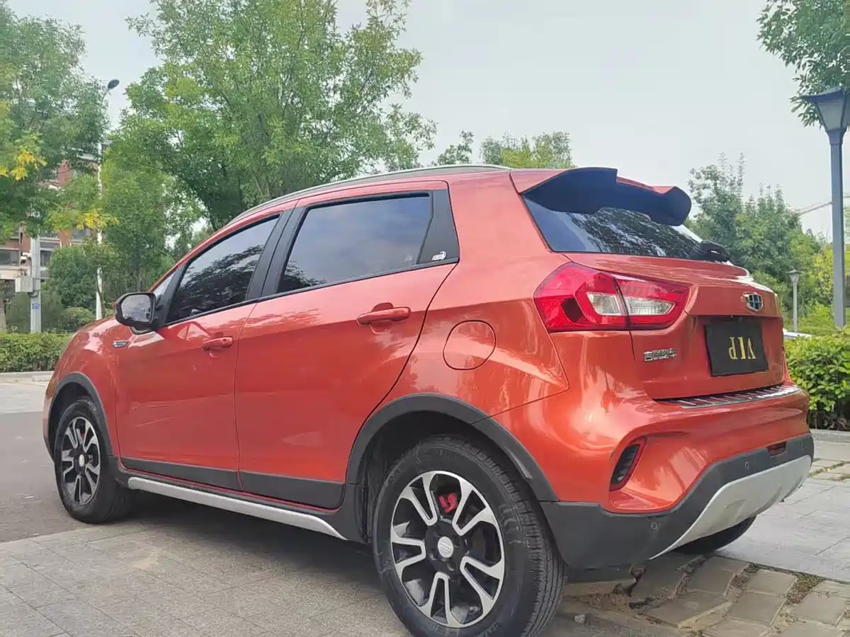 Фото 6 - Geely Vision X3