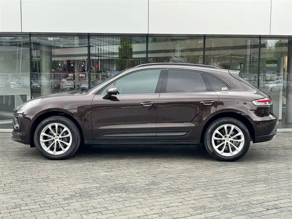 Porsche Macan 2022 Macan 2.0T фото 2