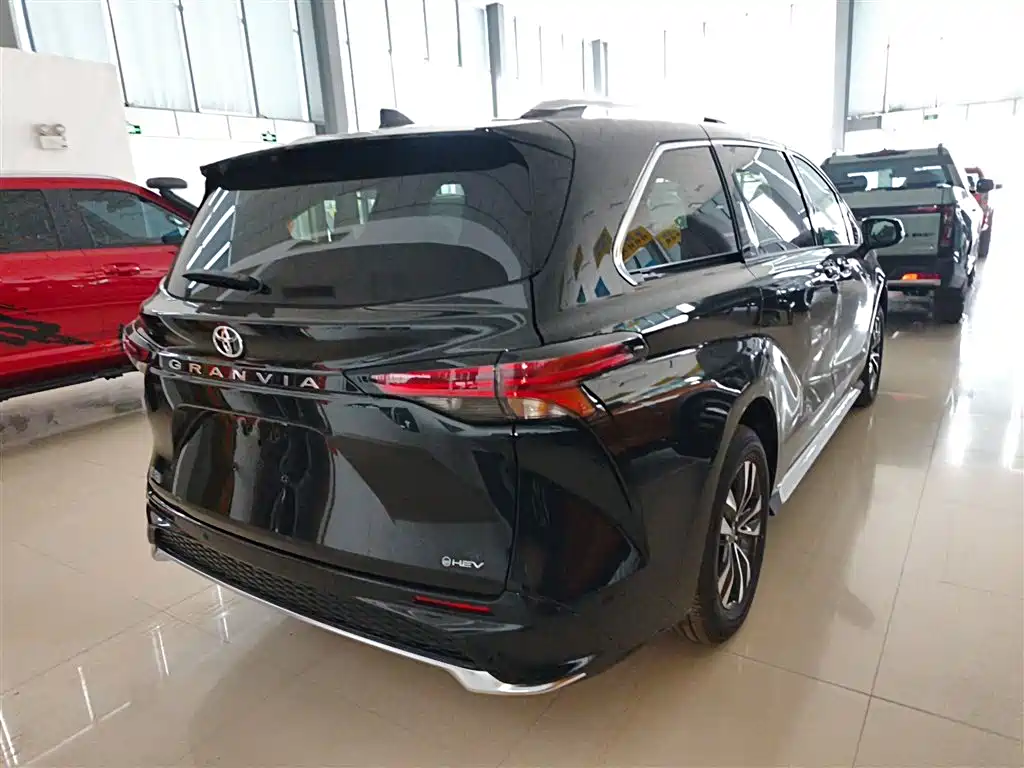TOYOTA GREVIA