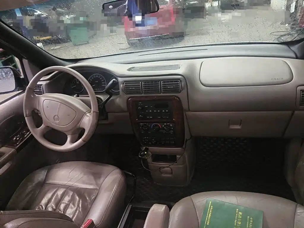 Photo 11 - Buick GL8