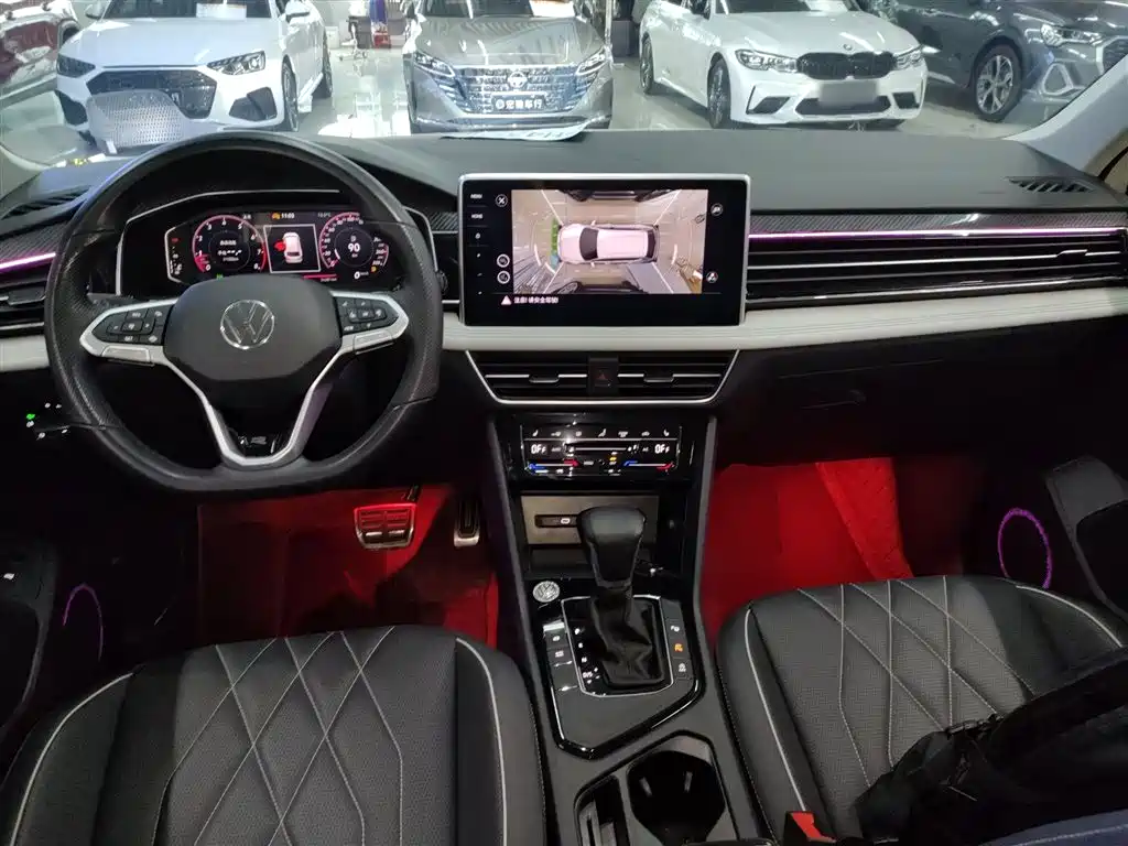 Volkswagen Tiguan L 2024 330TSI Automatic 2WD R-Line Premium Enjoyment Edition фото 6